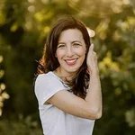 Stephanie Garber.webp