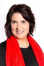 Beate Maxian - Bild.webp Beate Maxian - Bild.webp