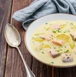 Lachssuppe-mit-Kartoffeln-und-Zitrone-360x361.webp Lachssuppe-mit-Kartoffeln-und-Zitrone-360x361.webp
