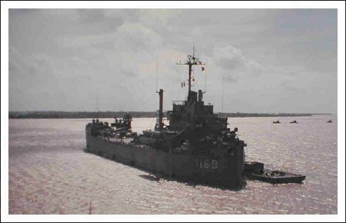USS_Whitfield_County_(LST-1169).jpg