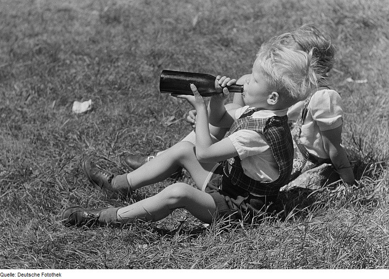 Fotothek_df_roe-neg_0006301_024_Zwei_Kinder.jpg